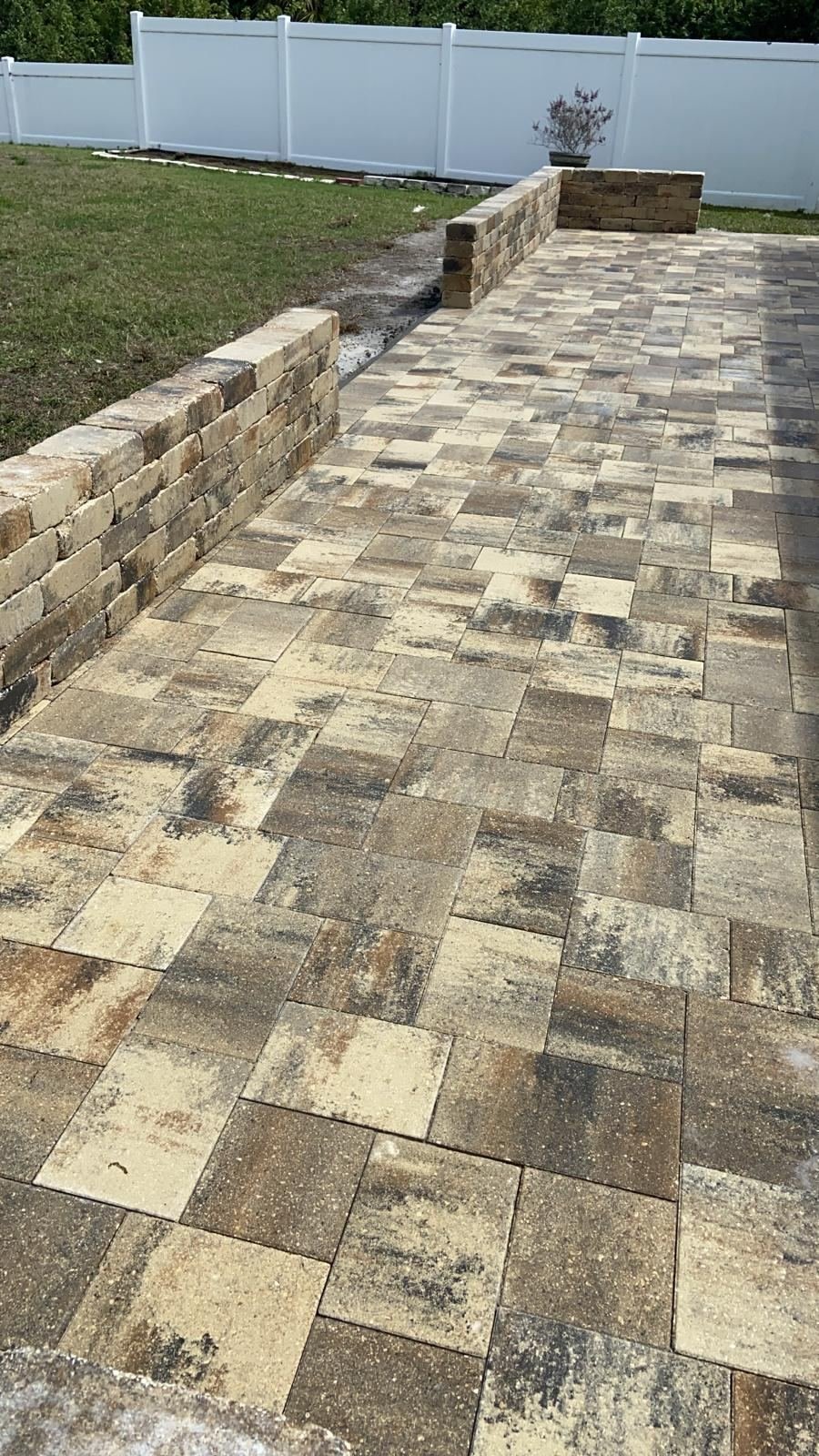 Paver seat wall installation